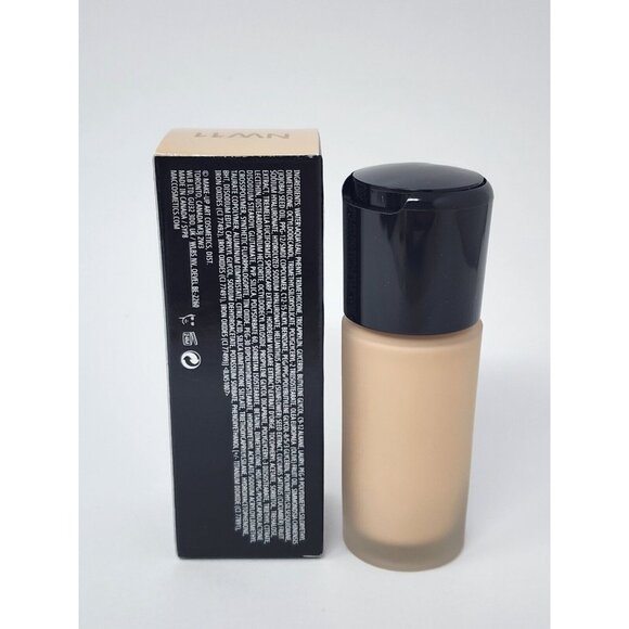 New MAC Cosmetics Studio Radiance Serum Powered Foundation NW11 - Picture 2 of 3